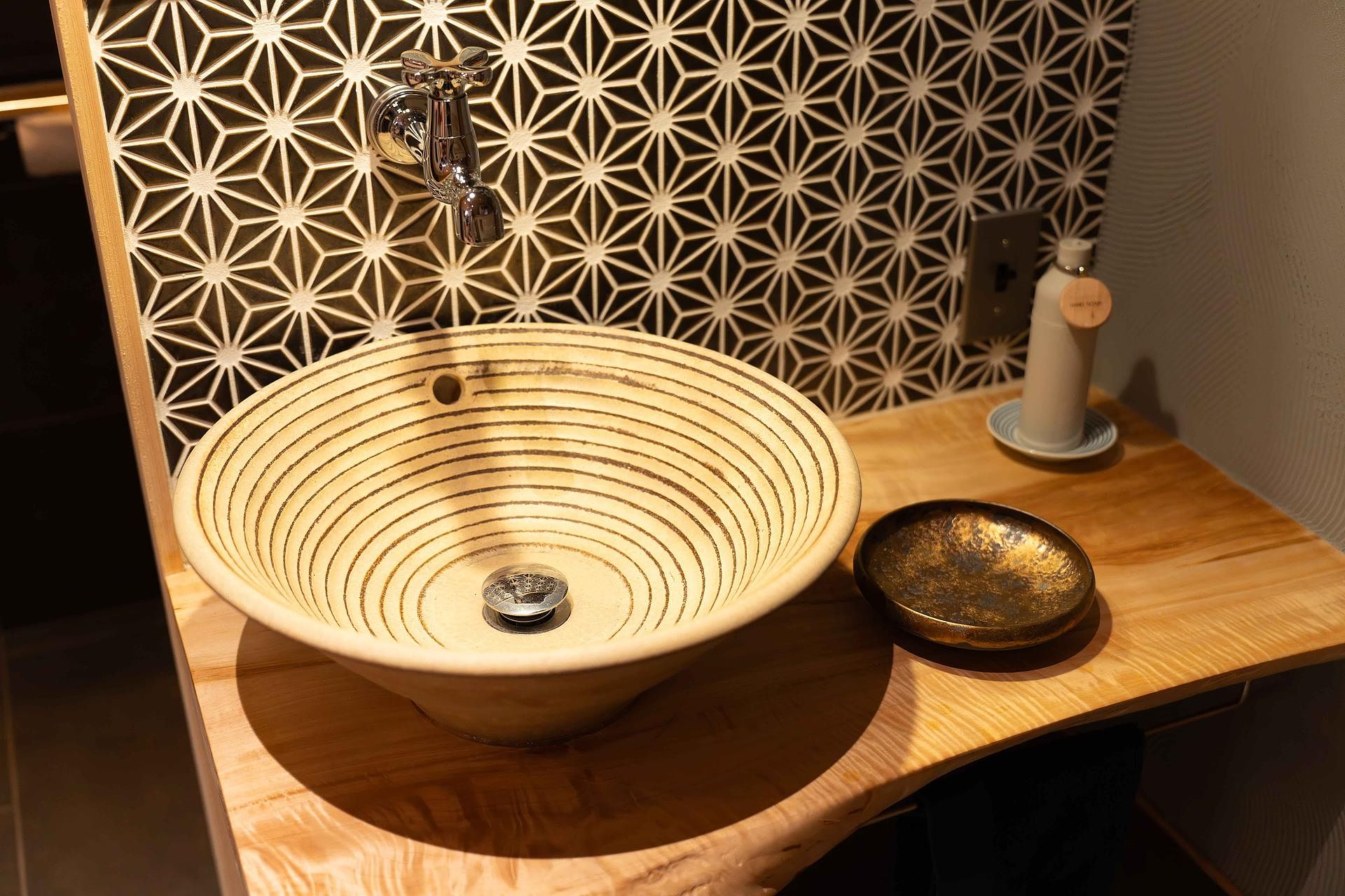 asterisk HIROSHIMA-image