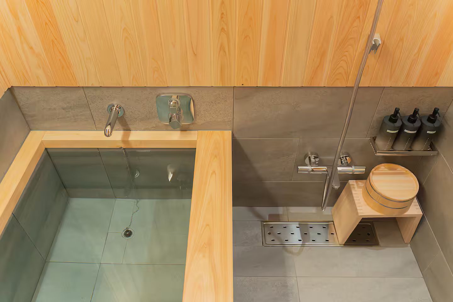 asterisk HIROSHIMA-image