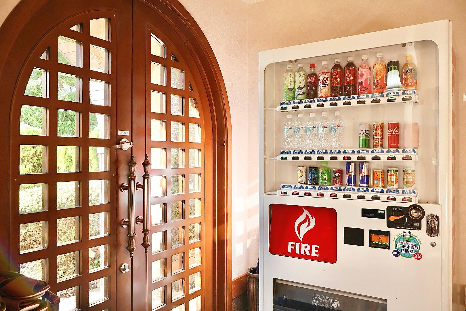 自動販売機を設置しております