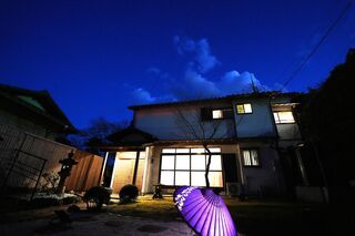 外観 夜
