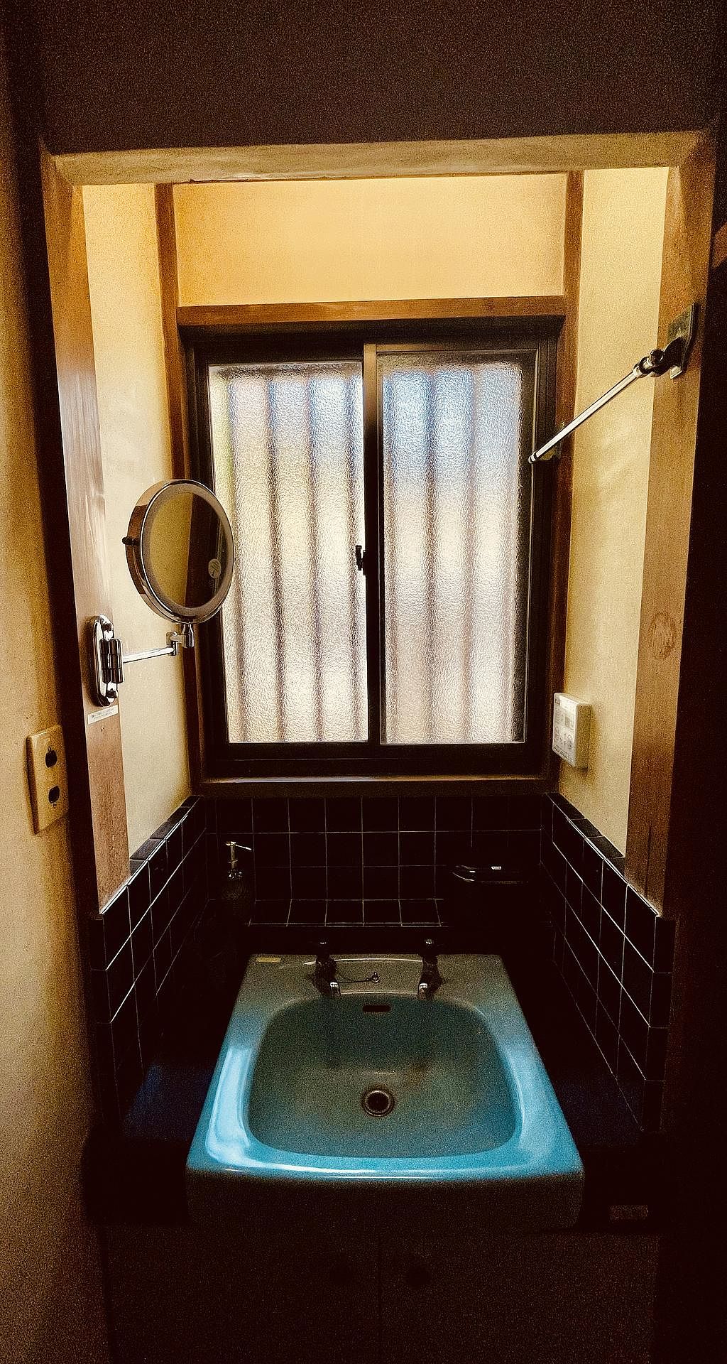 1階タイル洗面台