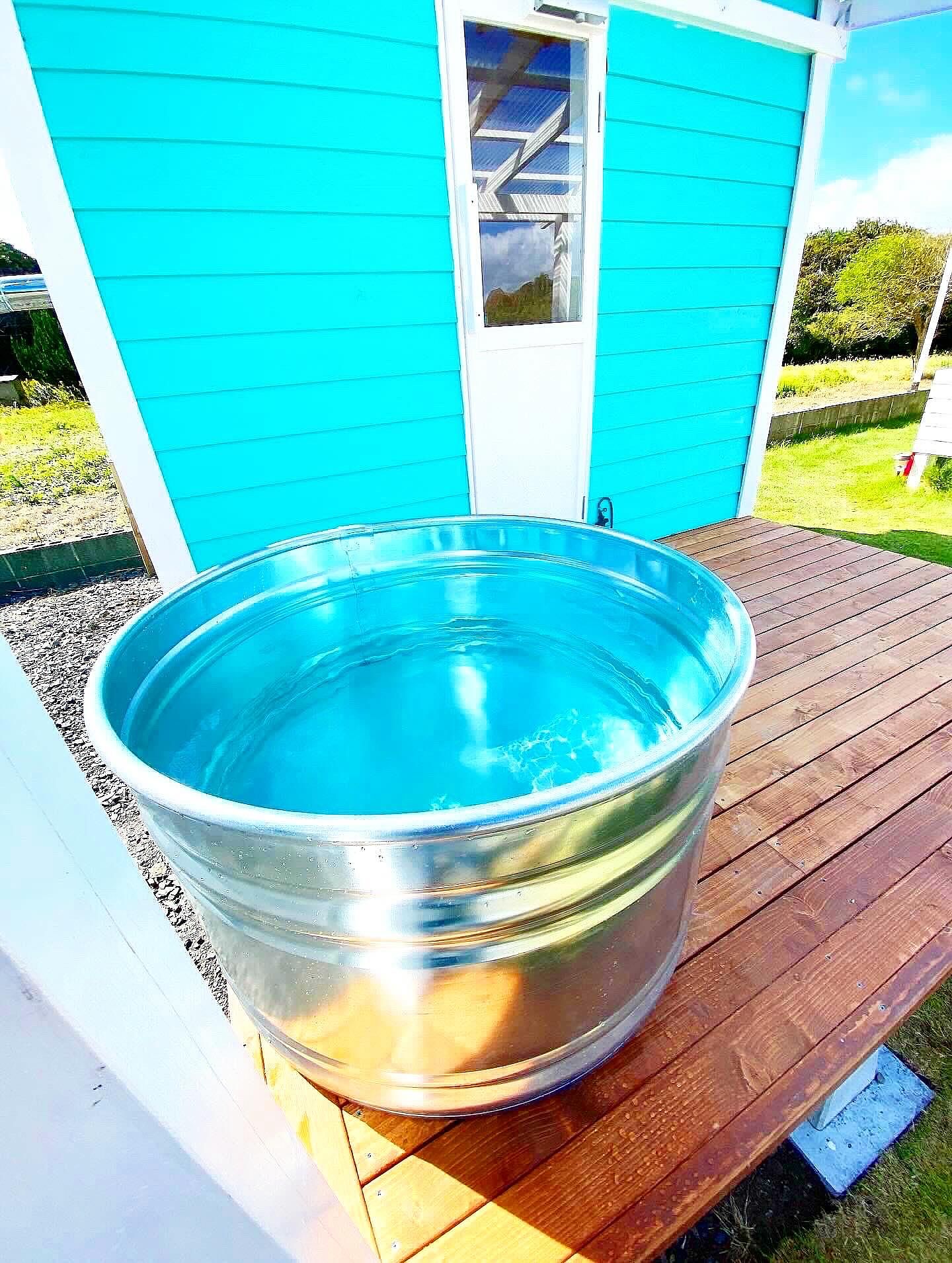 大きめの水風呂もご用意しております。Gタンク　380L サイズ