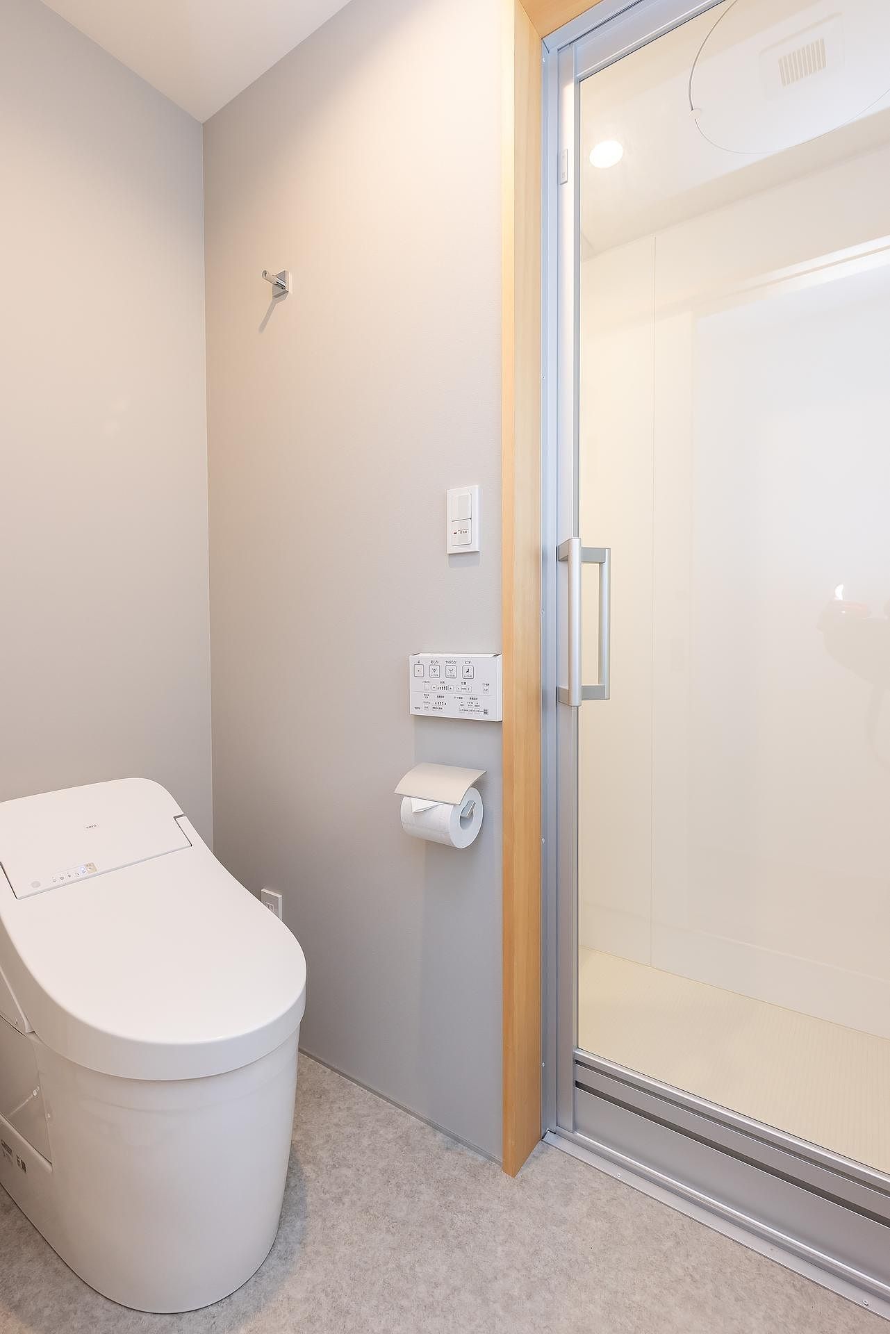 個室６部屋それぞれのお部屋にプライベートトイレを設置しています。