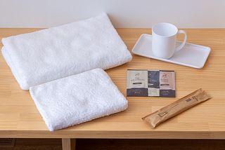 各部屋にアメニティとしてタオル・シャンプー類・歯ブラシをご用意しています。