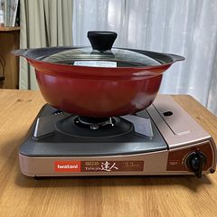 カセットコンロ、鍋あります