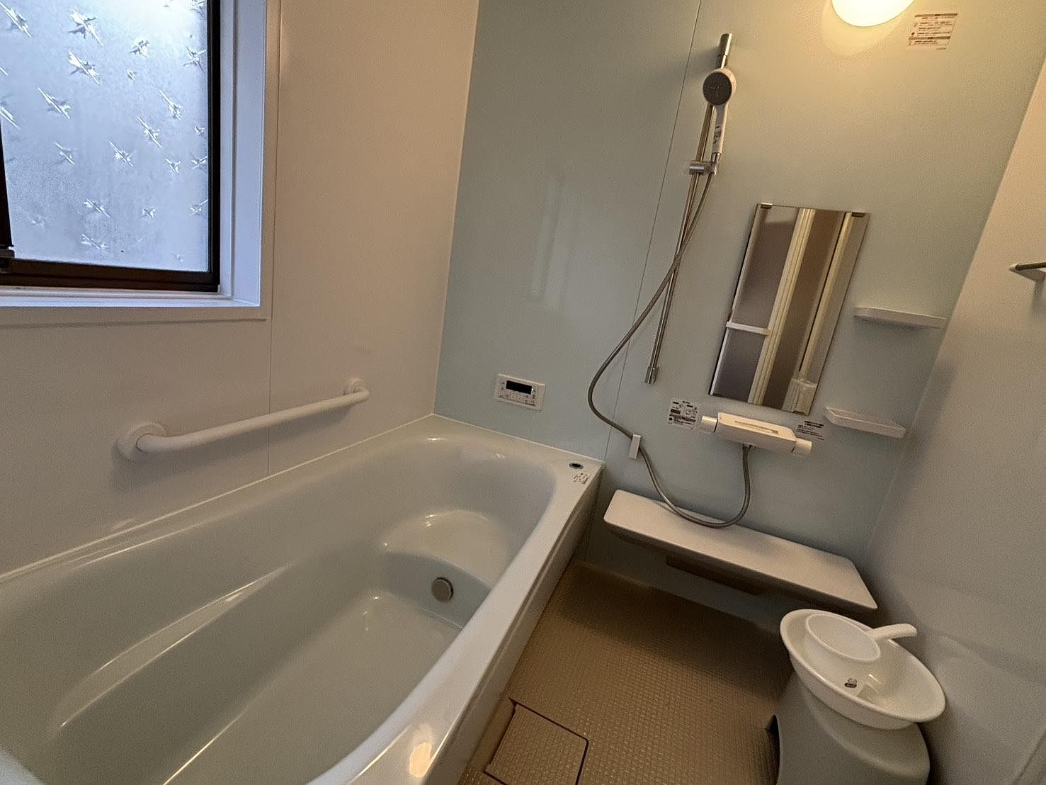 新品のバスルーム