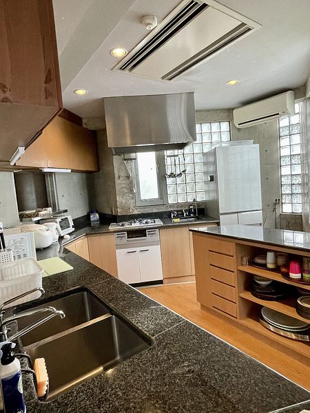 八角屋根の家 太地-image