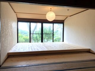 俵屋-大きな屋根の家--image
