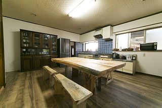 俵屋-大きな屋根の家--image