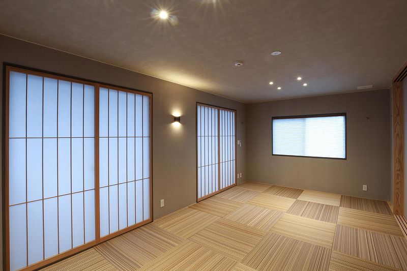 3階和室は扉を閉じると個室になります。