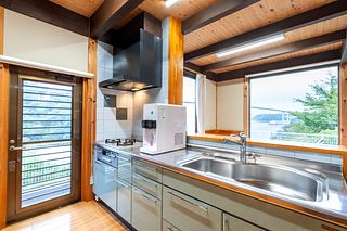 VILLAくるしま海峡　キッチン　こちらでお食事をおつくりいただけます