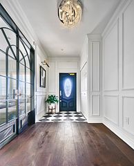 広々とした玄関