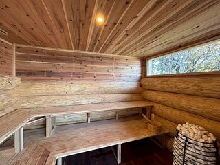 木のぬくもりが感じられます。