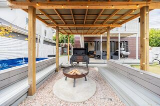 屋根付きBBQエリア