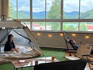 「教室グランピング」の宿泊部屋