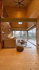 シーリングファンで冬は部屋を暖めて、夏は涼しく、快適にお過ごして頂けます