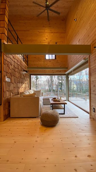 シーリングファンで冬は部屋を暖めて、夏は涼しく、快適にお過ごして頂けます