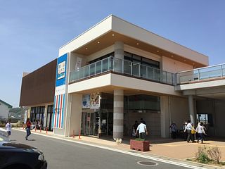 【渚の駅たてやま】海を眺められる館山なぎさ食堂、渚の博物館・海辺の広場、さかな君ギャラリーがあります