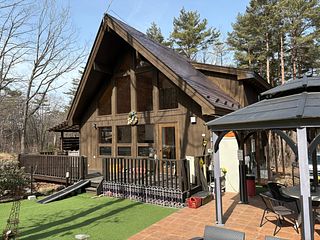 南からの建物全景