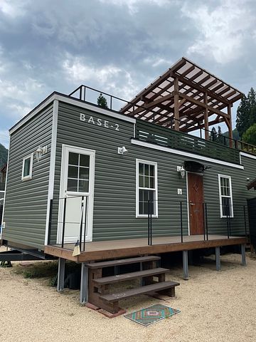 ぽかぽかランド美麻 トレーラーハウスBASE-2 / 長野県 白馬・安曇野・穂高