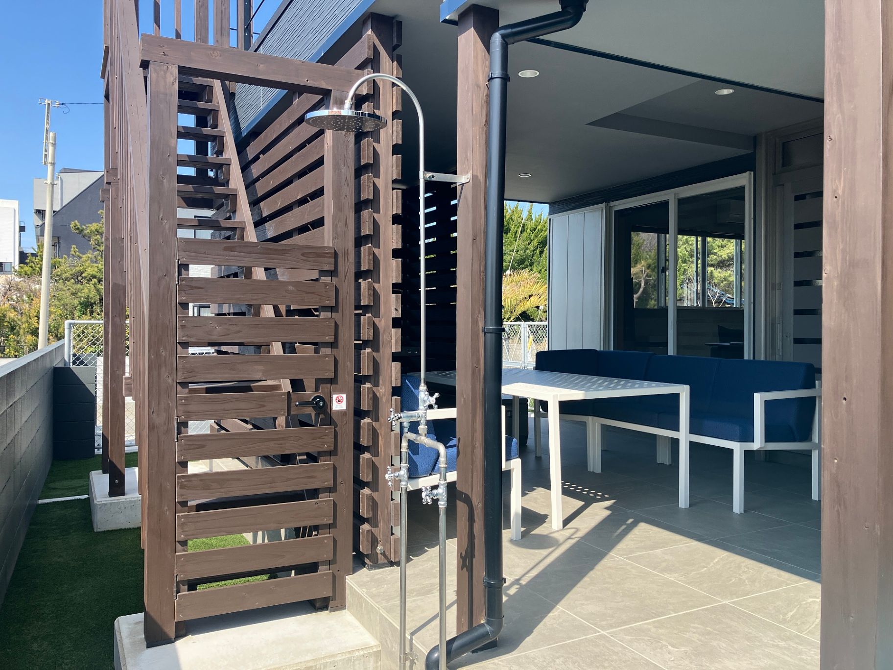 【屋外シャワー】プールや外遊びの後に嬉しい便利なシャワースペース