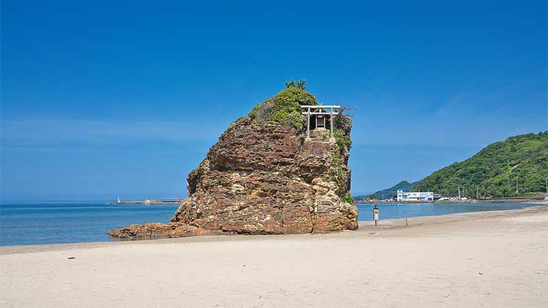 日本海側の美しい絶景ビーチ