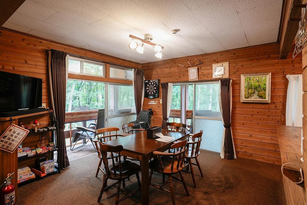 ガチンコBBQロッジ北軽井沢内観