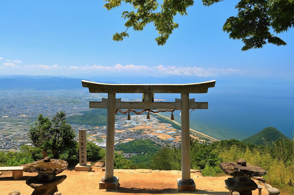 天空の鳥居 高屋神社