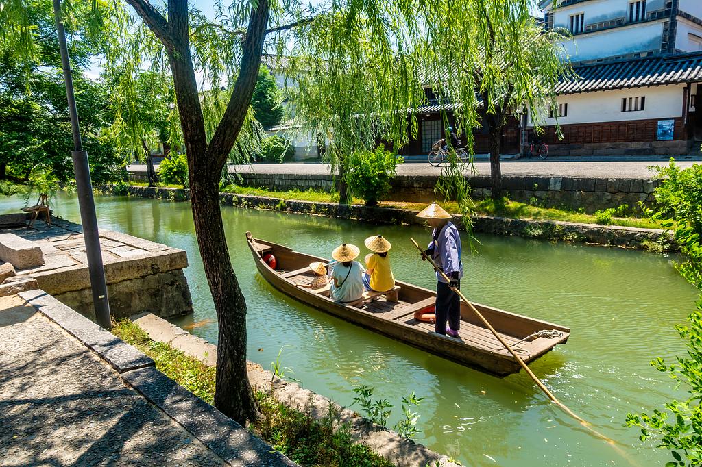 くらしき川舟流し