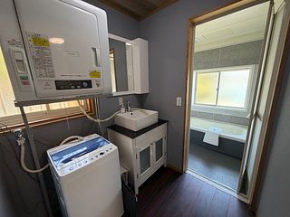 洗面。脱衣所。洗濯機・乾燥機はご自由に。