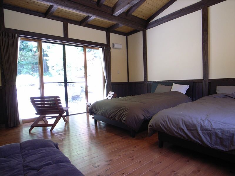 1階寝室（離れ）