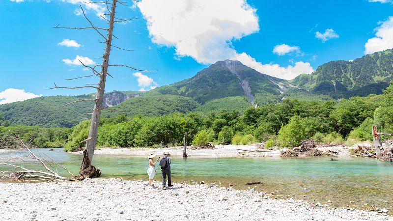 夏疲れをリフレッシュ!本当に涼しい国内避暑地と足の疲れを癒す旅行術