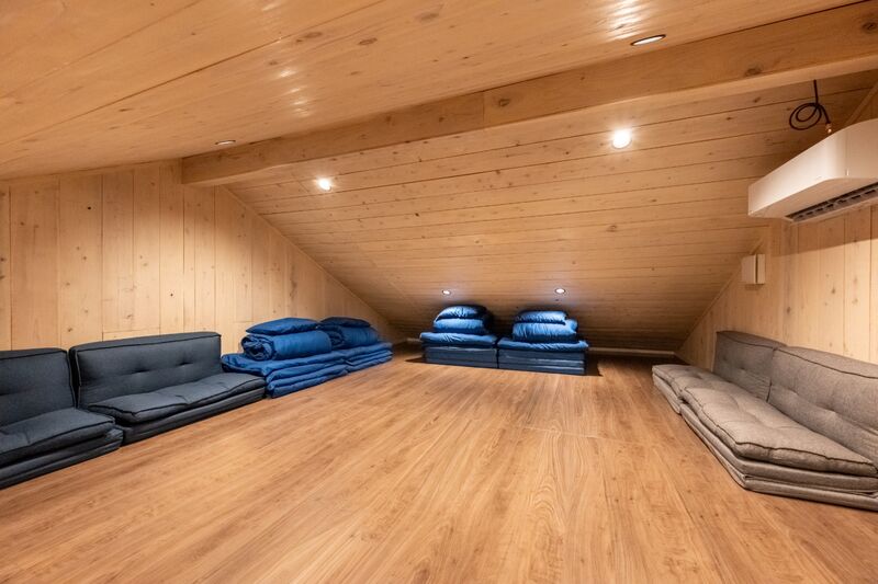 20畳の屋根裏秘密部屋はお子様だけではなく大人もワクワクお愉しみ頂ける空間です