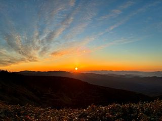 白根山からの日の出