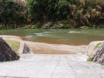 新橋サンダル公園