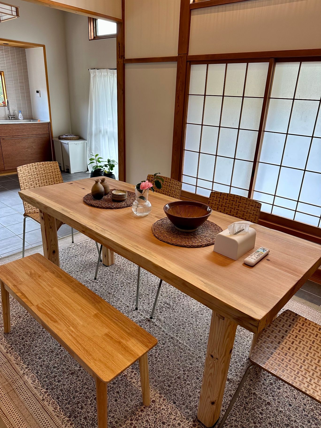 ダイニングテーブル