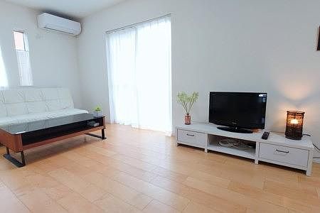 白い空間でリゾート気分