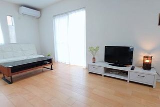 白い空間でリゾート気分