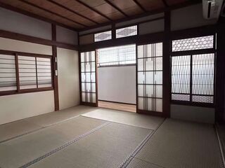 8畳間