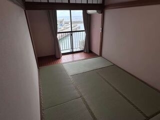 2階6畳+窓辺1.5畳