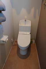 温水洗浄便座付きで衛生面も安心ですBidet toilet included