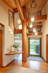 天井の高い玄関