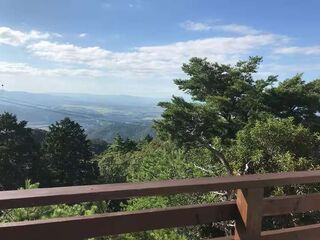 ウッドデッキからの雄大な眺めを満喫して下さい