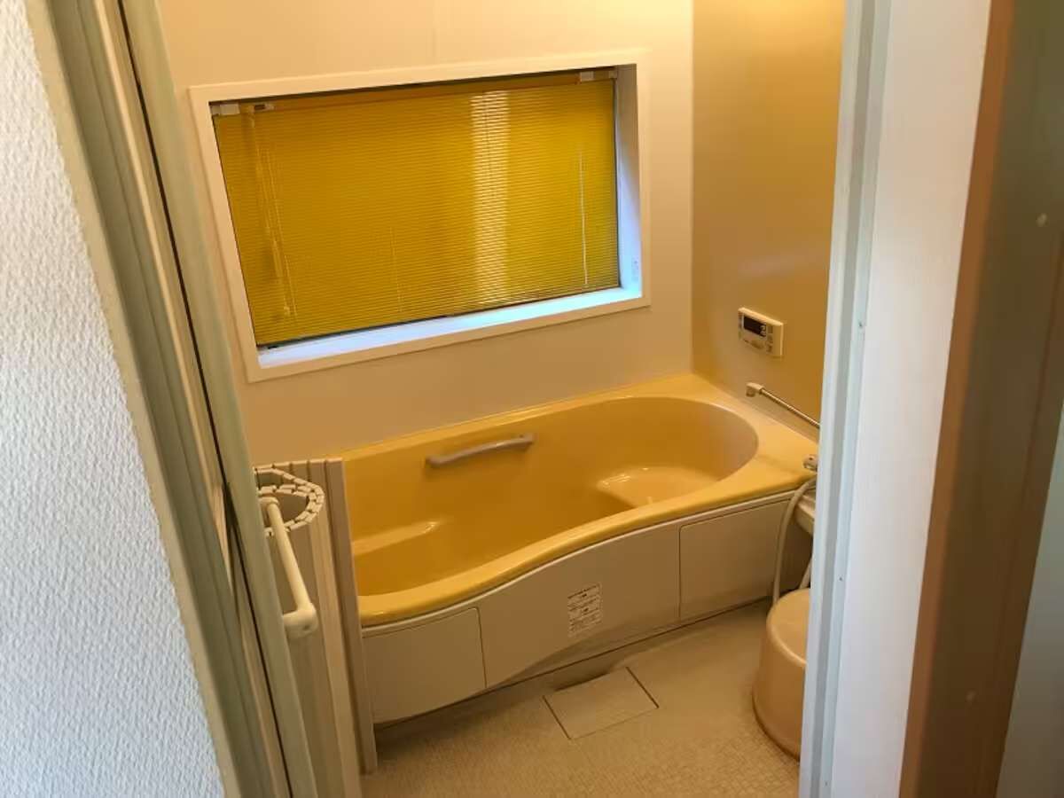 広々としたバスルーム