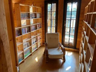 二階吹抜け廊下にコミック書庫を設置しました！