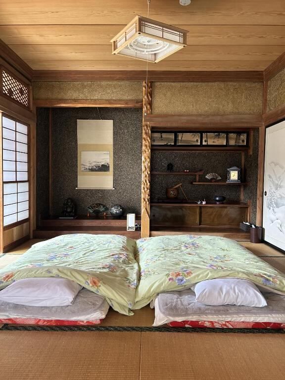 床の間を備えた落ち着きのある和室・寝室