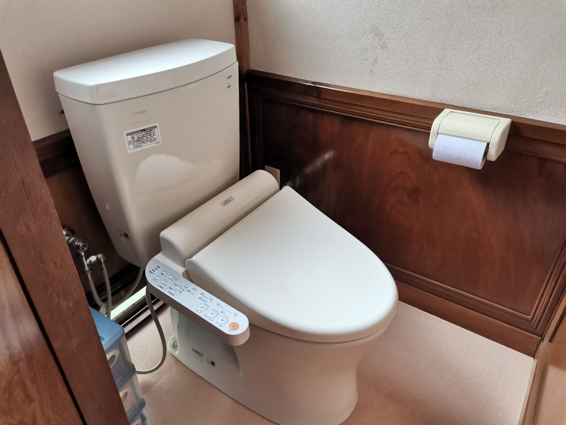 温水洗浄便座付き。清潔で使いやすいトイレ