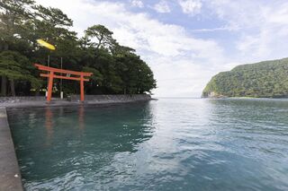 戸田湾と諸口神社