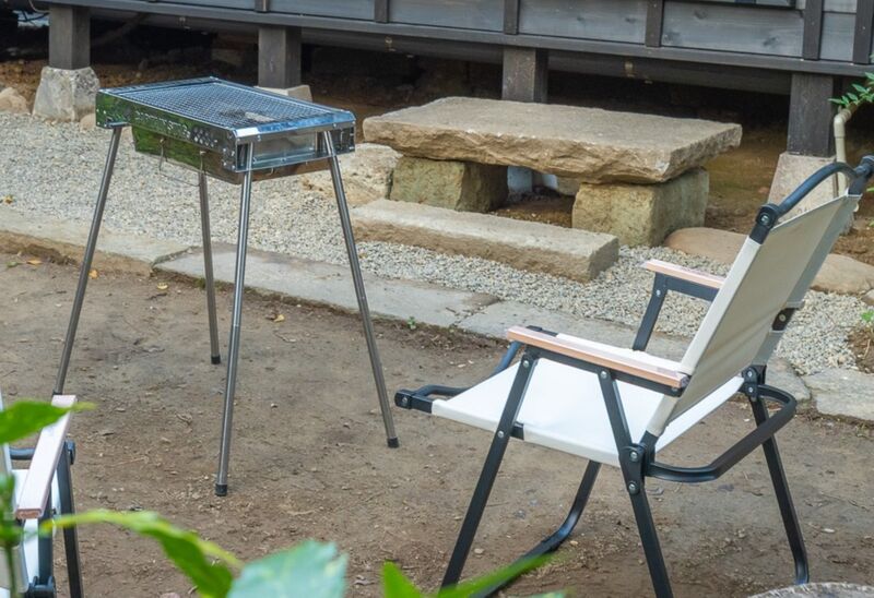 BBQは建物西側の庭に専用スペースがございます。ご利用ご希望のお客様は予約時にお知らせください