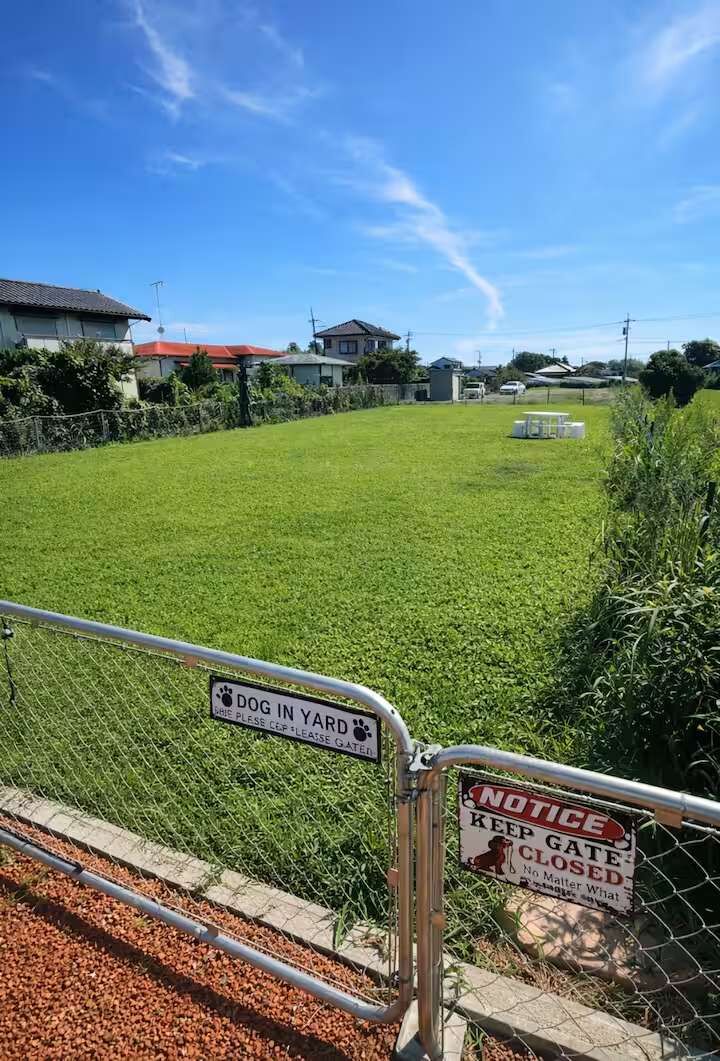 約200坪の広々としたプライベートドッグラン。